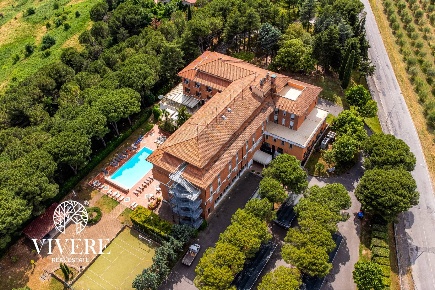 Foto Hotel a Chianciano Terme Centro di 5100 m² con 88 locali in vendita