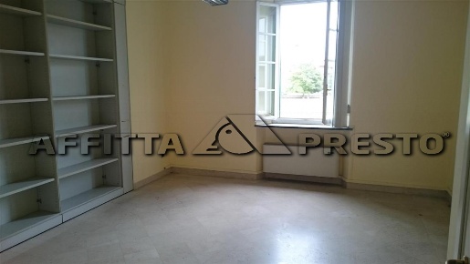 Foto Ufficio a Livorno di 150 m² con 5 locali in affitto