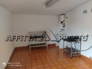 Foto Ufficio a Collesalvetti di 25 m² con 1 locali in affitto