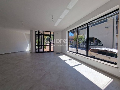 Foto Negozio a Magnano in Riviera di 97 m² in affitto