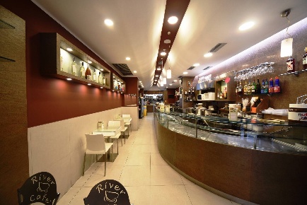 Foto Attività commerciale in Via Sardegna, Roma Vittorio Veneto di 100 m²