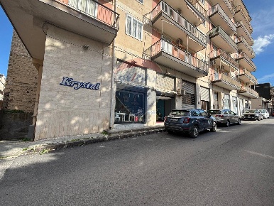 Foto Negozio in Via Siracusa, Francofonte di 213 m² con 1 locali in vendita