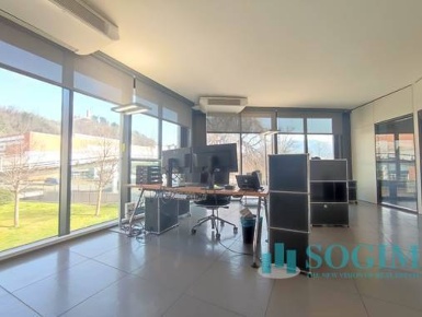 Foto Ufficio in Via Badone, Como Camerlata - Rebbio di 280 m² con 5 locali