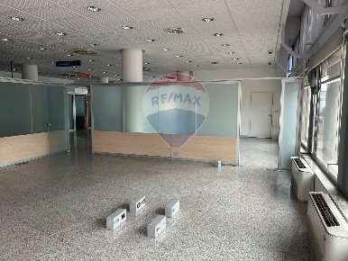 Foto Ufficio a Padova Stazione di 1500 m² in affitto