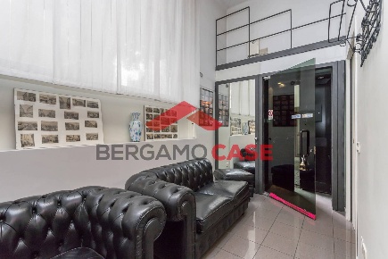Foto Ufficio in Via Zambianchi, Bergamo Centro di 64 m² con 3 locali