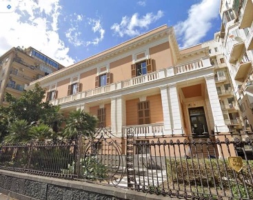 Foto Ufficio in Via Roccaromana, Catania di 2180 m² con 28 locali