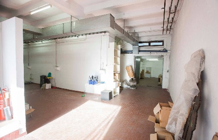 Foto Magazzino in via toffetti, Milano Rogoredo di 380 m² con 2 locali