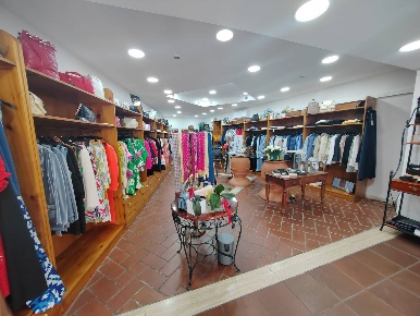 Foto Locale commerciale in via Giacomo Matteotti, Priverno Centro di 55 m²