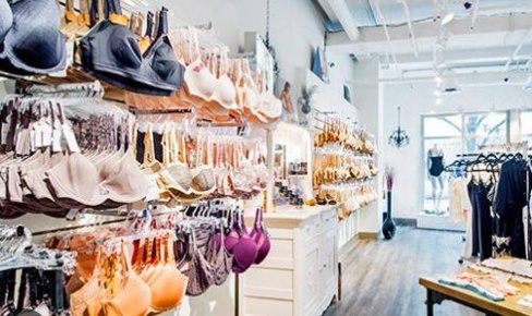 Foto Attività commerciale in Sestiere Cannaregio, Venezia di 120 m²