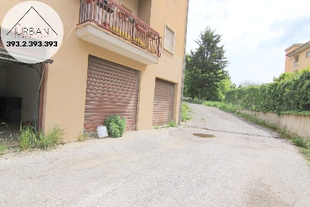 Foto Magazzino in Via G. di Vincenzo, L'Aquila di 25 m² in vendita