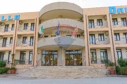 Foto Hotel in Piano Bugiades SS 123, Licata di 11000 m² con 57 locali