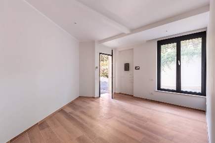 Foto Ufficio in Via Nepal, Roma di 130 m² con 4 locali in vendita