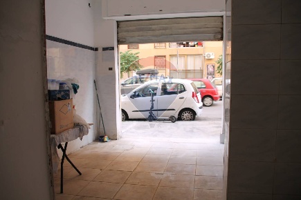 Foto Attività commerciale in Via Carmelo Onorato, Palermo di 21 m²