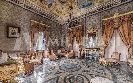Foto Hotel in Via La Marmora, Vittoria Centro di 450 m² con 4 locali