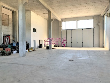 Foto Magazzino in via dei Carpentieri, Camaiore Capezzano Pianore