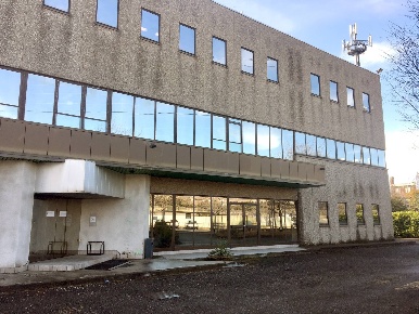 Foto Ufficio in Corso Cuneo, Venaria Reale di 404 m² con 4 locali