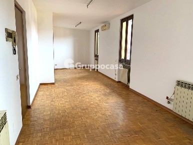 Foto Ufficio in Piazza San Maurizio, Cuggiono Centro di 50 m² con 1 locali