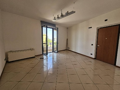 Foto Ufficio in Via Vico Squarano, Viterbo Carmine - Pietrare di 89 m²