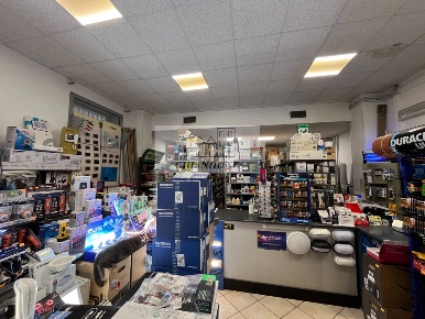 Foto Negozio a Morlupo Centro di 68 m² con 1 locali in vendita