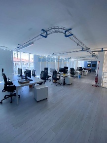 Foto Ufficio in Via Tosco Romagnola, Cascina Centro di 300 m² con 2 locali
