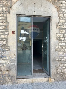 Foto Locale commerciale a Trapani Centro di 60 m² in vendita