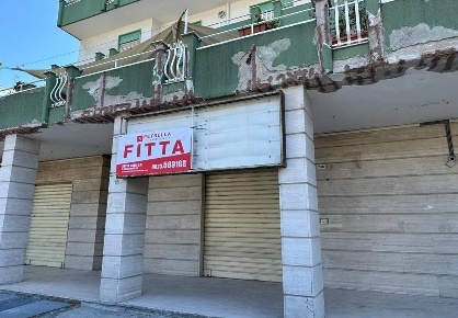Foto Locale commerciale in Via Galatina, Santa Maria Capua Vetere di 180 m²