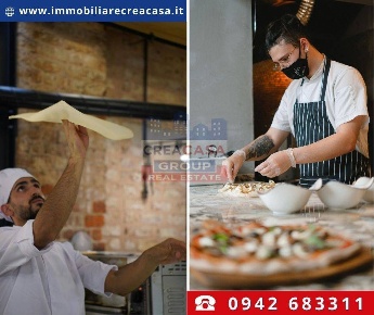 Foto Attività commerciale a Giardini-Naxos Centro di 50 m² con 2 locali