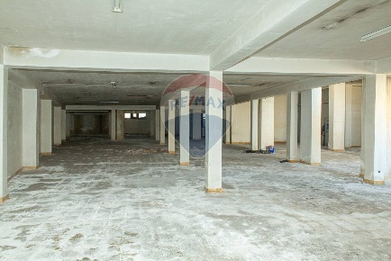 Foto Locale commerciale in Via Curia, Catania Rapisardi di 535 m²