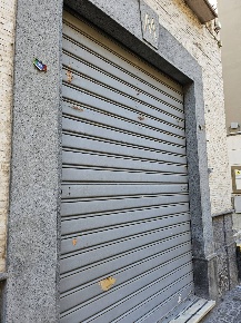 Foto Locale commerciale a Pomigliano d'Arco Centro di 135 m² con 5 locali