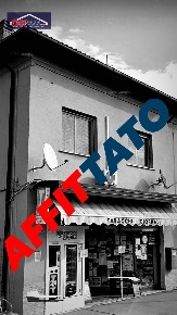 Foto Attività commerciale in via Valentinis, Monfalcone Centro di 110 m²