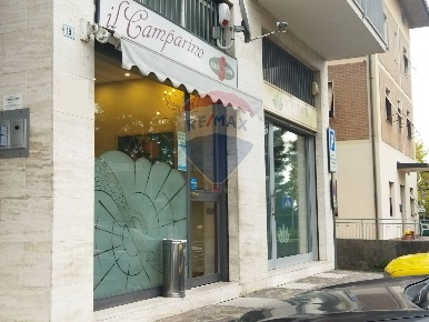Foto Bar a Almenno San Salvatore Centro di 70 m² con 1 locali in vendita