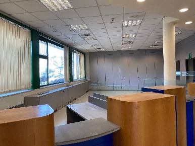Foto Ufficio a Empoli di 600 m² con 10 locali in affitto