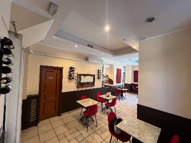 Foto Attività commerciale in Via Torricelli, Torino Crocetta di 1120 m²