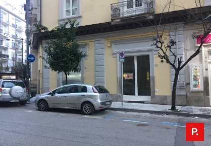 Foto Locale commerciale in Via Turati, Caserta Corso Trieste di 45 m²