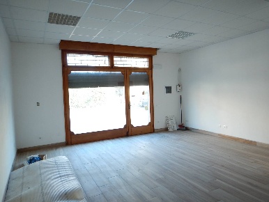 Foto Negozio in Via Comacchio, Ferrara Quartesana di 40 m² con 1 locali