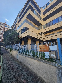 Foto Ufficio in Via Bligny, Cagliari Is Mirrionis di 118 m² con 4 locali