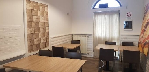 Foto Attività commerciale a Parabiago Centro di 160 m² con 1 locali