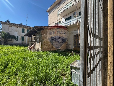 Foto Laboratorio in Via Brigata Garibaldi, Foligno Viale Firenze, Paciana