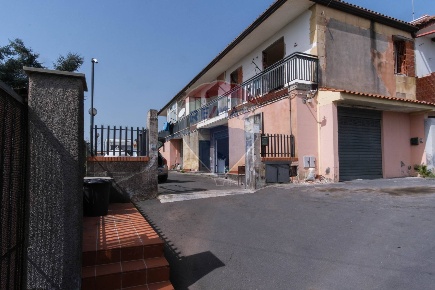 Foto Attività commerciale in Via San Pietro Clarenza, San Pietro Clarenza