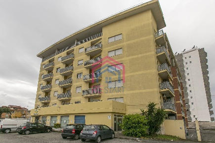 Foto Locale commerciale in Via della Motomeccanica, Pomezia di 300 m²