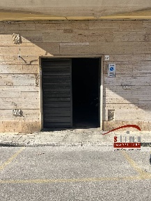 Foto Magazzino in via Carso, Siracusa Borgata - Santa Lucia di 68 m²