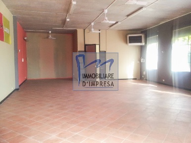 Foto Laboratorio in Via Trieste, Parma San Leonardo di 130 m² con 1 locali