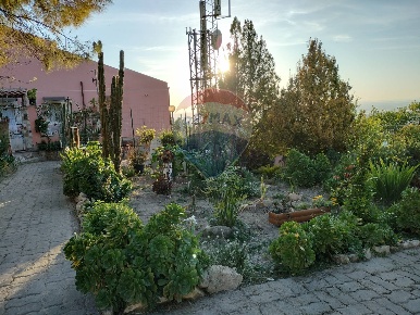 Foto Villa singola in quattro cappelle, Chiaramonte Gulfi Centro di 126 m²
