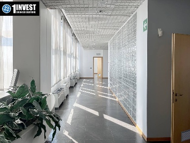 Foto Ufficio a Milano di 377 m² con 1 locali in affitto
