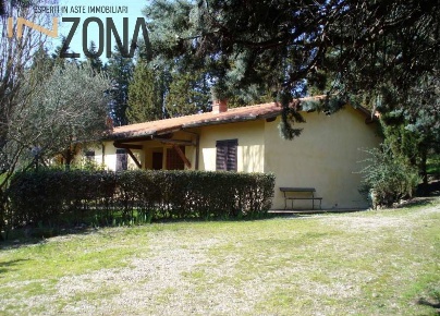 Foto Attività commerciale in Via Montelfi fraz. Tracolle Loc. Loppiano,