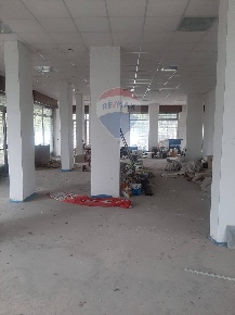 Foto Negozio in Via Sommariva, Pero Centro di 425 m² con 1 locali