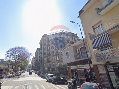 Foto Appartamento in Via Ribera, Napoli Vomero di 114 m² con 5 locali