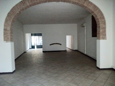 Foto Attività commerciale a Castelfiorentino di 100 m² con 3 locali