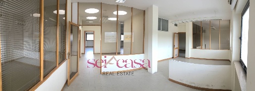 Foto Ufficio a Grosseto Aeroporto - Gorarella di 240 m² con 8 locali
