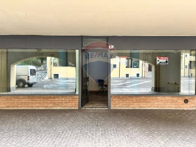 Foto Ufficio in via piave, Gorle di 44 m² con 2 locali in affitto
